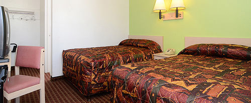 Super 7 Motel คอรัลวิลล์ ภายนอก รูปภาพ